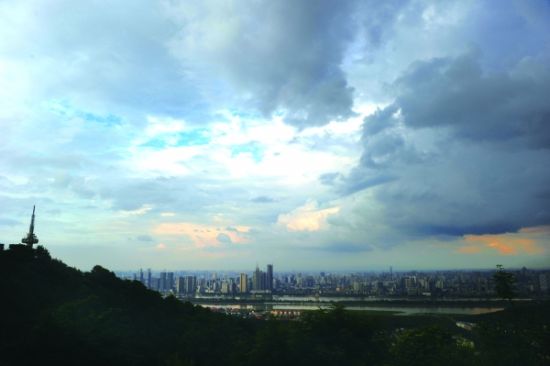 澳门6月份天气全解析，从晴空万里到雨后初霁的完美视频指南（上）澳门六月份天气